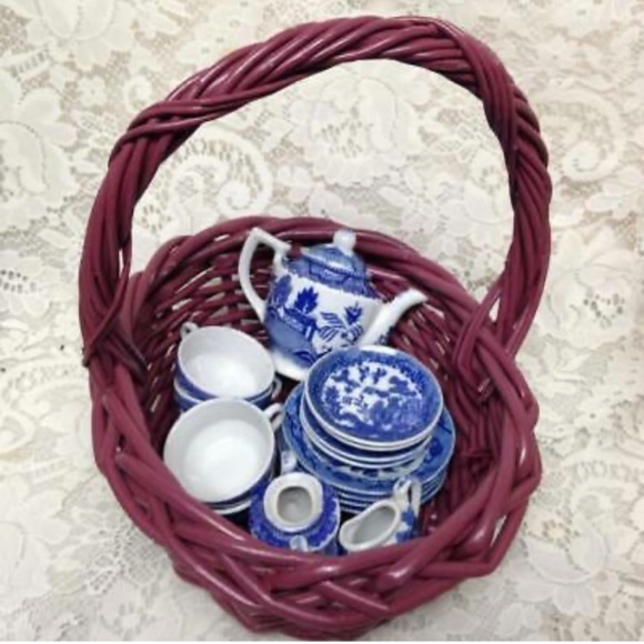 Vintage, Japan, Blue Willow, 17pc Child’s Tea Set - Pink Wicker Picnic Basket